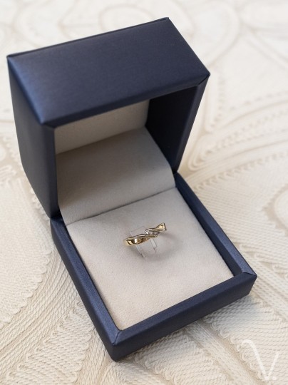 Vintage bicolor ring met diamant en gedraaid design