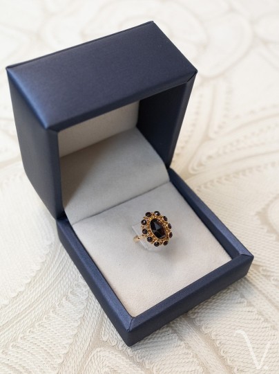 Vintage entourage ring 14k geelgoud met granaat