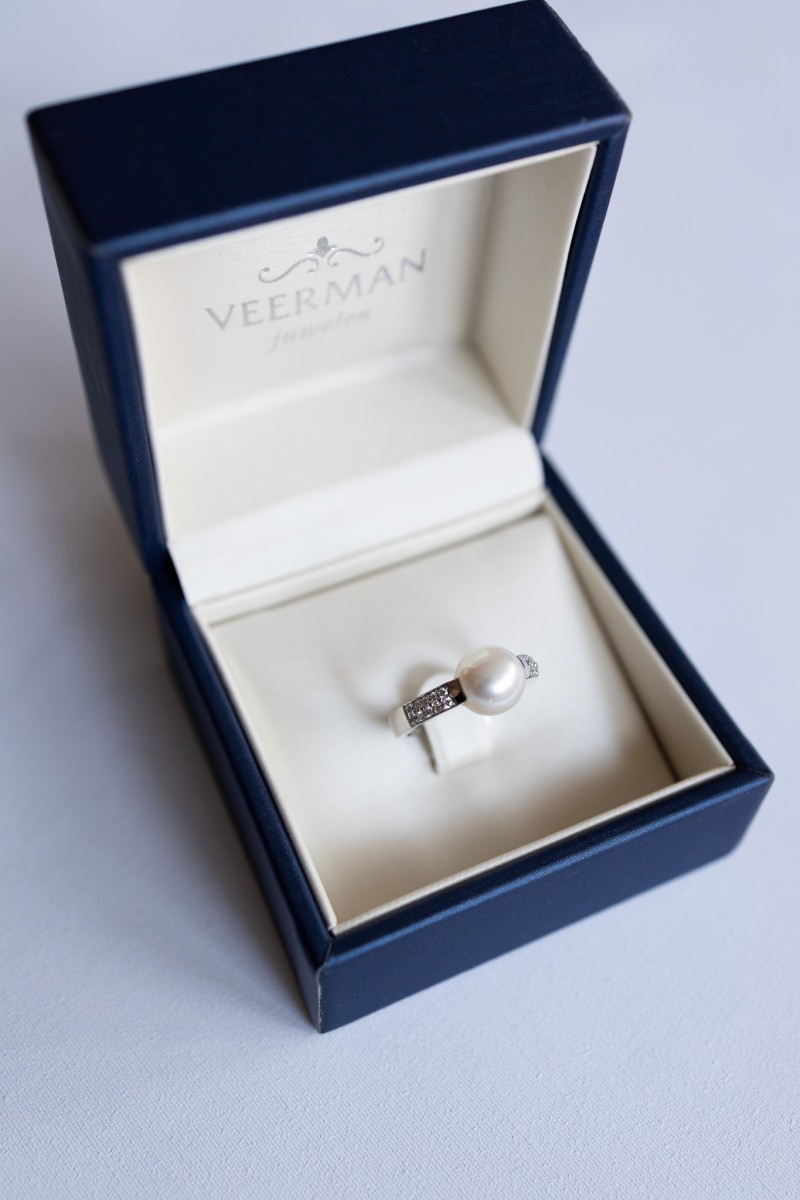Witgouden ring met parel en diamant Witgouden ring met parel en diamant