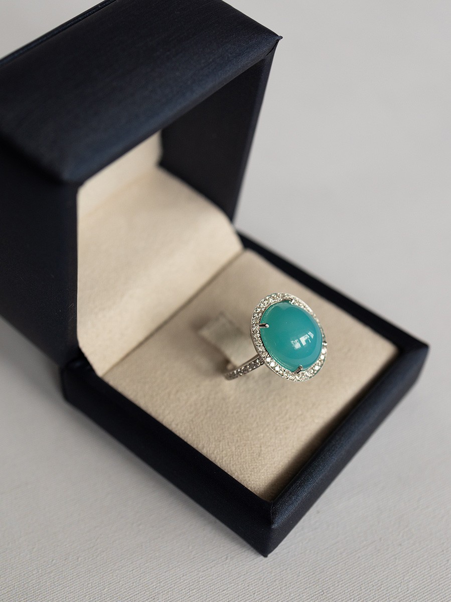 Pre-owned witgouden ring met turkoois en diamant Pre-owned witgouden ring met turkoois en diamant