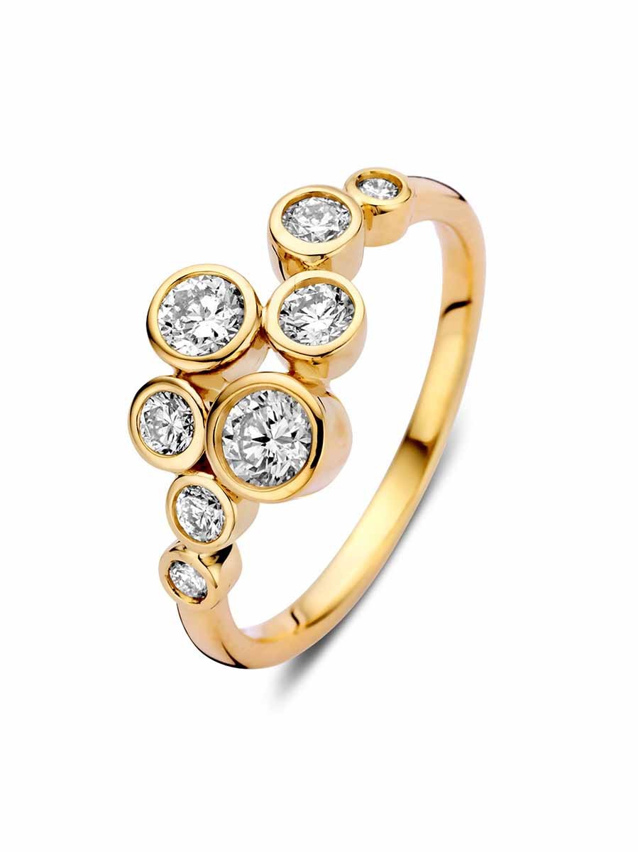Speelse geelgouden ring met diamant 0.81 crt. Speelse geelgouden ring met diamant 0.81 crt.