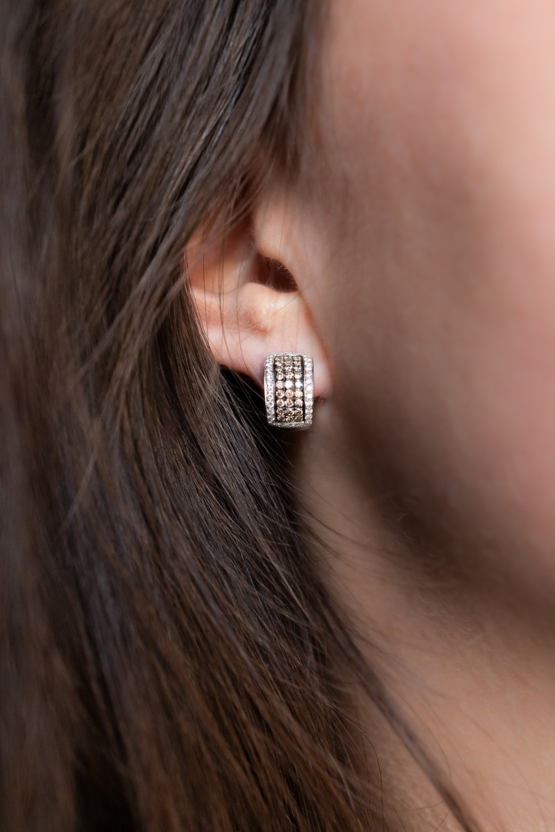 Creolen witgoud met wit & champagne diamant