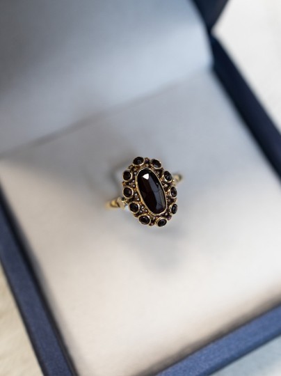 Vintage ring geelgoud entourage granaat