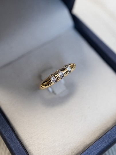 Vintage ring geelgoud met 3 diamant spiegelchaton