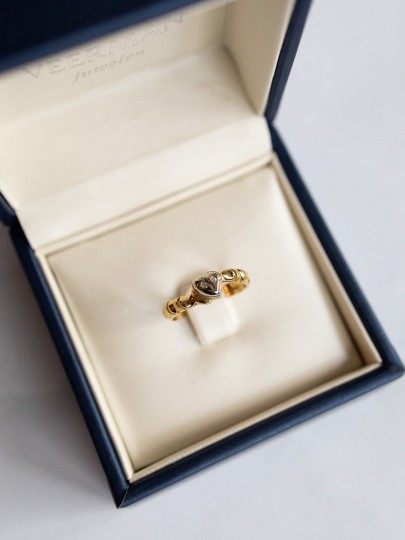 Vintage ring bicolor met hart en diamant