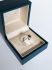 Witgouden ring met saffier en diamant